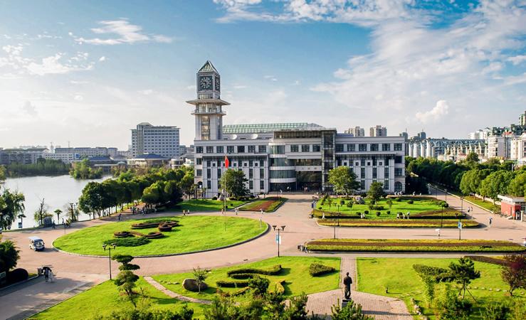 Vào Bóng 88 viva Kinh tế Luật Trung Nam - trọng điểm dự án Song nhất lưu